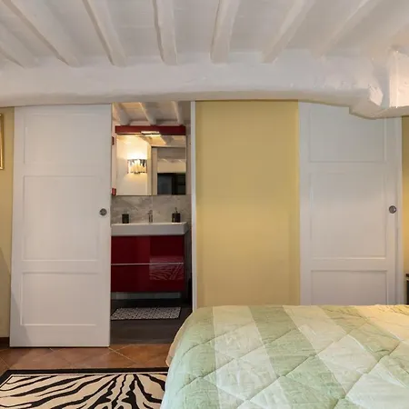 Altido Stylish Flat For 4 With Balcony, Perfect Centre * Siena