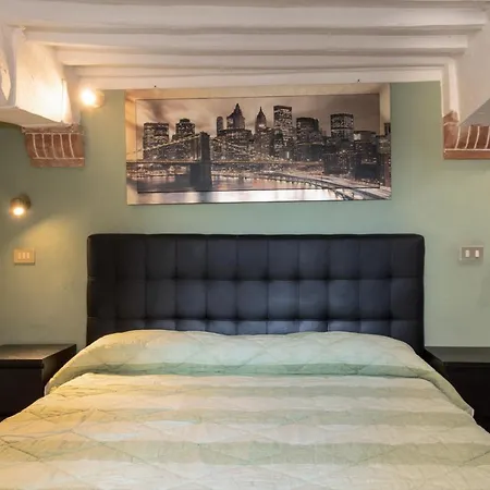 Altido Stylish Flat For 4 With Balcony, Perfect Centre Siena