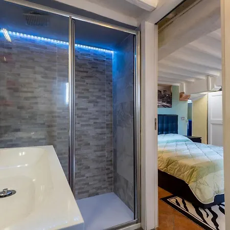 Lägenhet Altido Stylish Flat For 4 With Balcony, Perfect Centre Siena